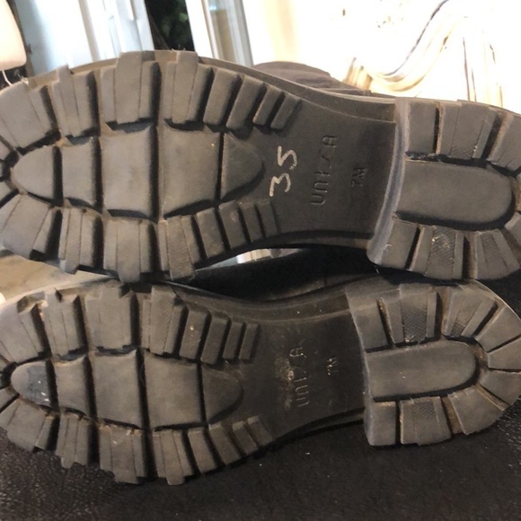 UNISA Faux Suede and Stretch Fabric Black Lug Sole Boots Size 7 - Picture 11 of 11